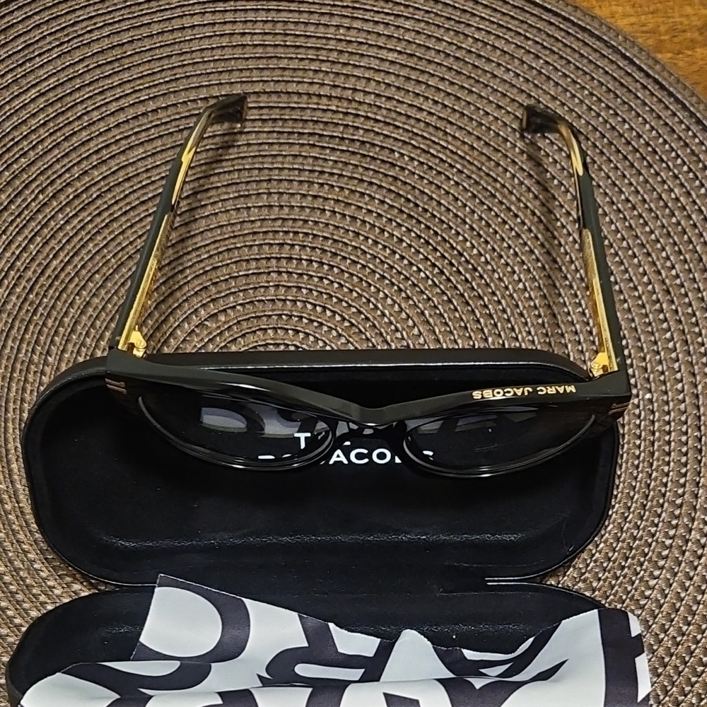 Marc Jacobs Black and Gold Glssses